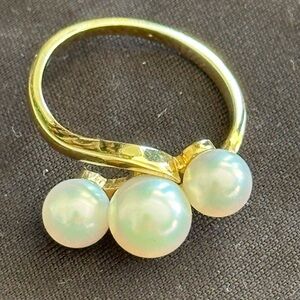 18K Yellow Gold 3 Pearl Ring